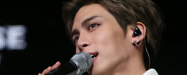 This undated picture released by Yonhap news agency in Seoul on December 18, 2017 shows Kim Jong-Hyun, singer of popular K-pop group SHINee This undated picture released by Yonhap news agency in Seoul on December 18, 2017 shows Kim Jong-Hyun, singer of popular K-pop group SHINee - Sputnik International