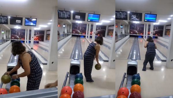 Strike? Brazilian Bowler Doesn’t Know Her Own Strength - Sputnik International