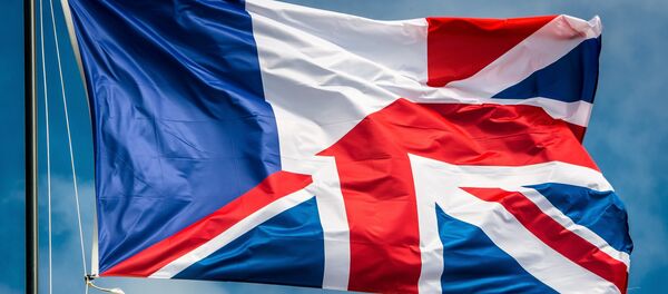 A photo taken on June 24, 2016 shows an amalgamation of the French and United Kingdom flag flying from a flagpole on the top of the castle of Hardelot, the cultural center of the Entente Cordiale (the colonial-era promise of cross-channel friendship between Britain and France) in Neufchatel-Hardelot, northern France - Sputnik International