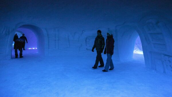 'Ice Palace' and Snow Village in Russia's Extreme North - Sputnik International