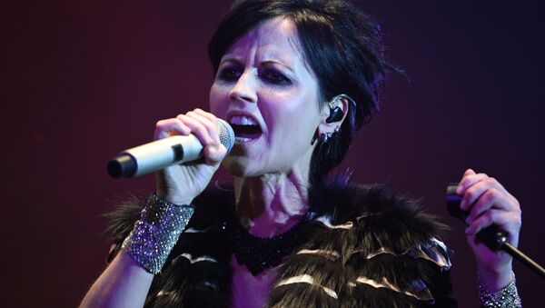 Irish singer Dolores O'Riordan of Irish band The Cranberries performs on stage during the 23th edition of the Cognac Blues Passion festival in Cognac. (File) - Sputnik International