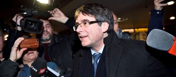 Catalan separatist leader Charles Puigdemont arrives at Copenhagen Airport, Denmark January 22, 2018 Catalan separatist leader Charles Puigdemont arrives at Copenhagen Airport, Denmark January 22, 2018 - Sputnik International