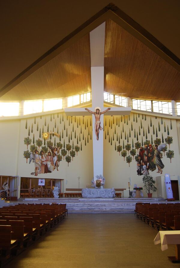 The interior of a church where the incident took place The interior of a church where the incident took place - Sputnik International