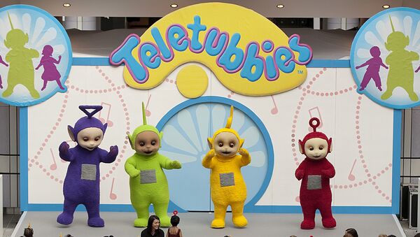 (From L to R) Teletubbies Tinky Winky, Dipsy, Laa-Laa and Po perform during their Reunion Tour at Westfield in west London. (File) - Sputnik International