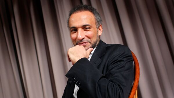 Author Tariq Ramadan is seen during an interview with Reuters in New York April 8, 2010 - Sputnik International