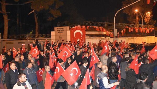 Protests in Izmir, Turkey - Sputnik International