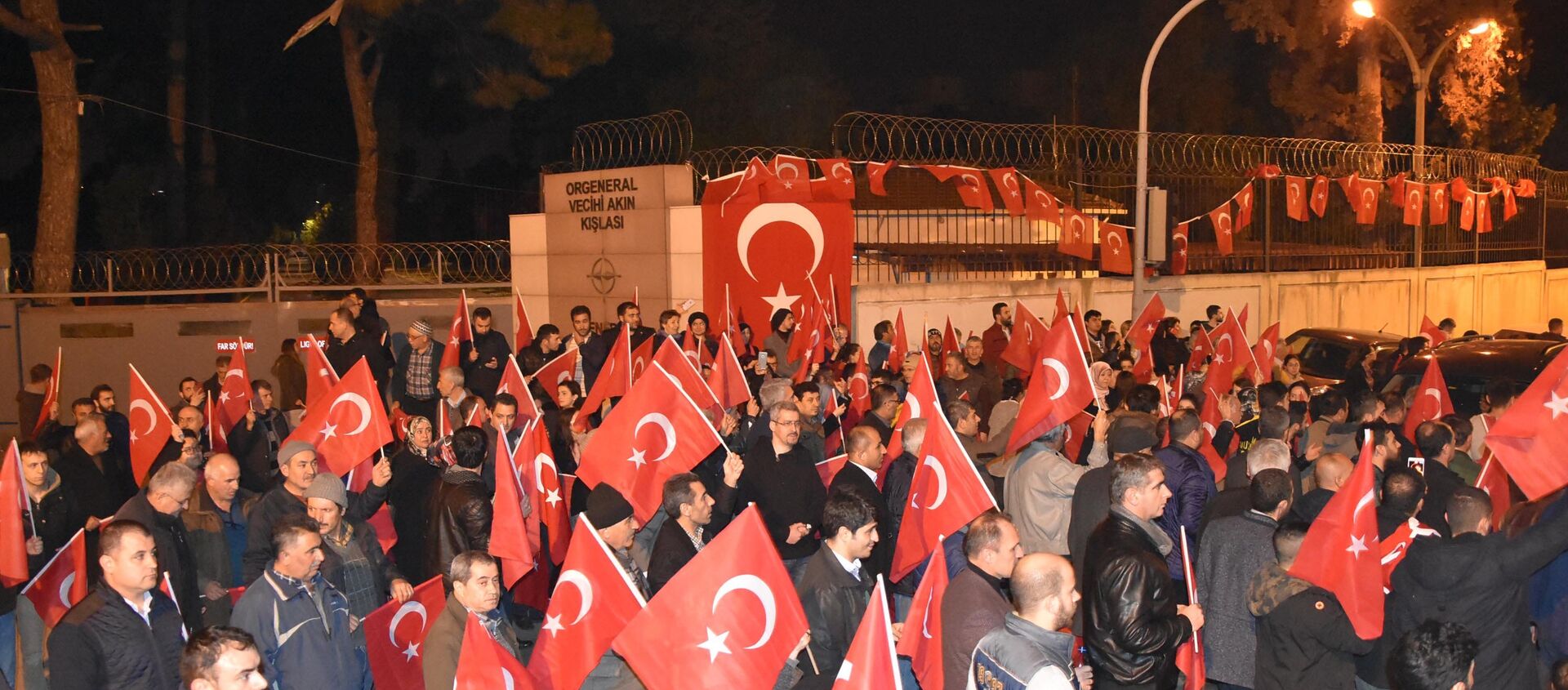 Protests in Izmir, Turkey - Sputnik International, 1920, 28.04.2021