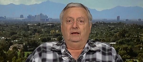 Died a hero: Hundreds pay last respects to brave Russian pilot killed in Syria - Sputnik International