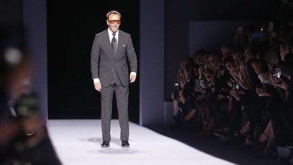 Fashion designer Tom Ford appears on the runway after showing his latest collection during Fashion Week, Thursday Feb. 8, 2018, in New York - Sputnik International