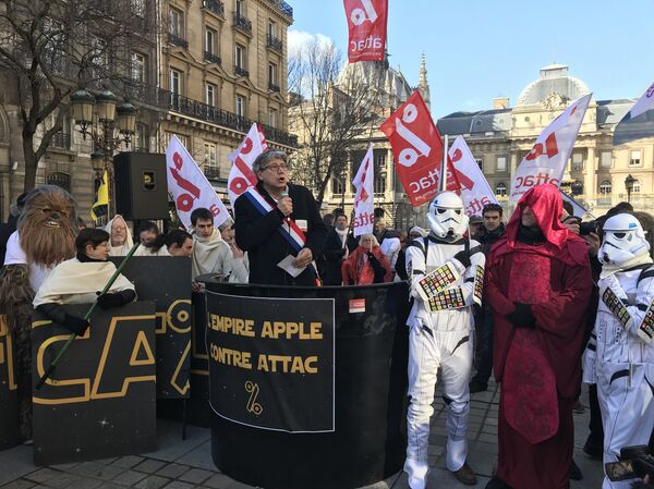 Apple Contre Attac, 12 February 2018 Apple Contre Attac, 12 February 2018 - Sputnik International