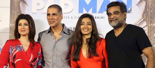 Indian Bollywood actors Twinkle Khanna (L), Akshay Kumar (2L) and Radhika Apte (2R) pose for a photograph during a promotional event for the forthcoming Hindi film 'Padman' written and directed by R. Balki in Mumbai on December 20, 2017. - Sputnik International