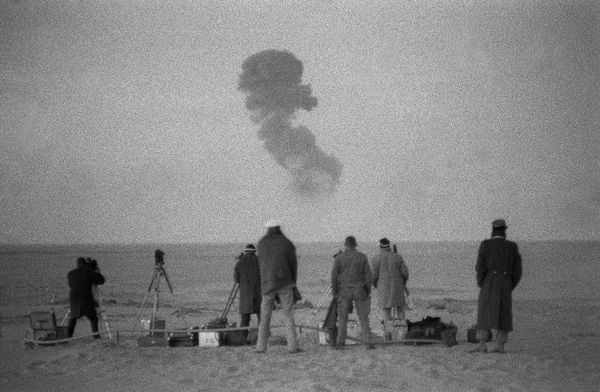 Photo taken on December 25, 1961 near Reggane in southern Algeria during French nuclear tests - Sputnik International