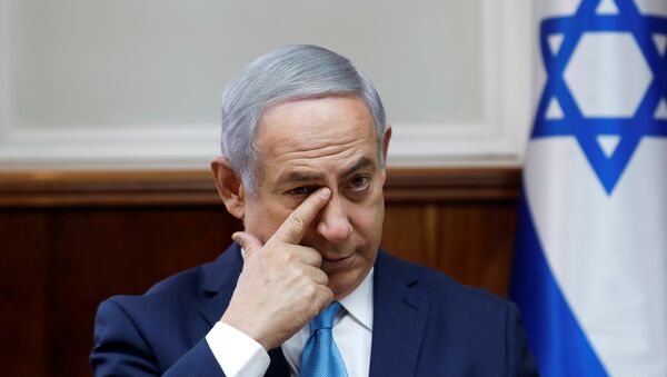 Israeli Prime Minister Benjamin Netanyahu attends the weekly cabinet meeting at the Prime Minister's office in Jerusalem February 11, 2018 - Sputnik International