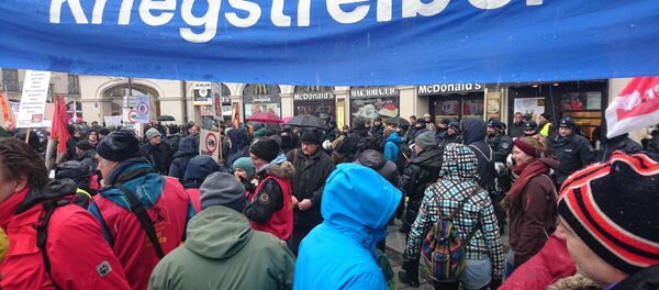 Hundreds of people were rallying against wars waged by the West - Sputnik International