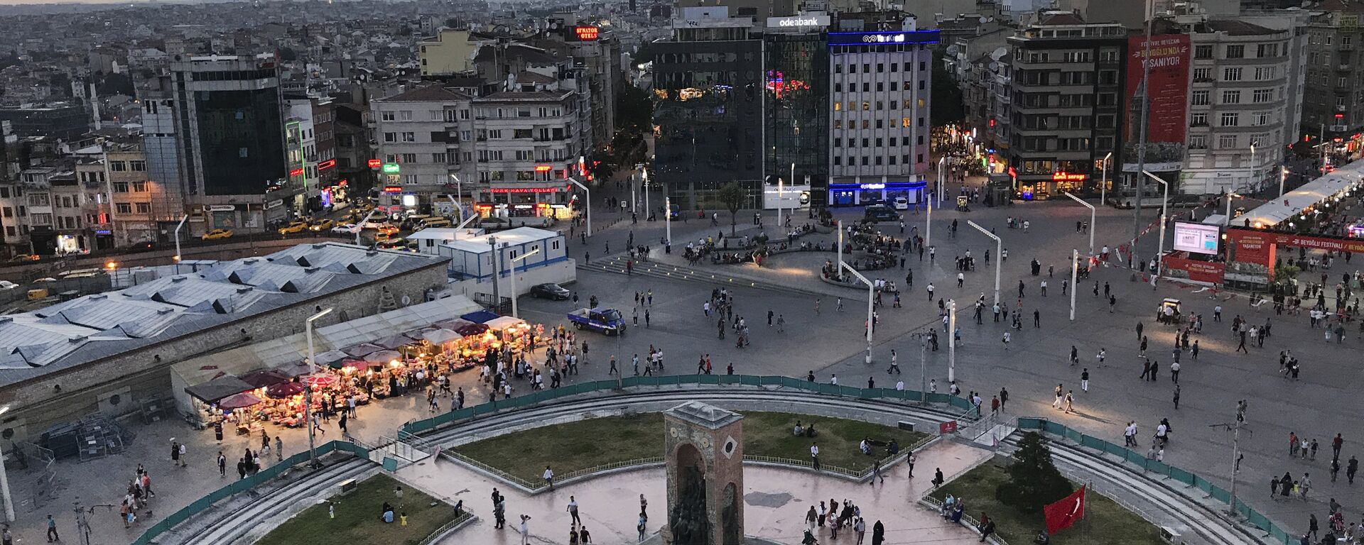 (File) A view of Taksim Square in central Istanbul Monday, July 10, 2017 - Sputnik International, 1920, 02.02.2023