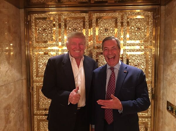 Nigel Farage (R) and Donald Trump - Sputnik International