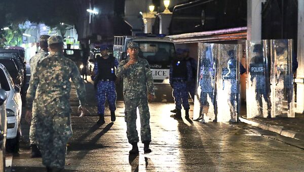 Maldives defence soldiers patrol on the main street of Male, Maldives - Sputnik International