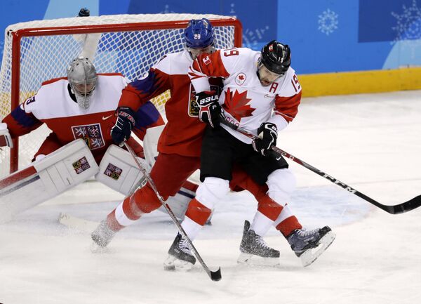 Ice Hockey - Pyeongchang 2018 Winter Olympics - Men Bronze Medal Match - Czech Republic v Canada - Gangneung Hockey Centre, Gangneung, South Korea - February 24, 2018. Andrew Ebbett of Canada scores a goal - Sputnik International