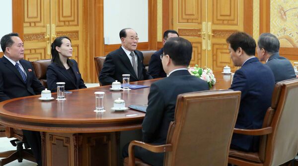 South Korean President Moon Jae-in talks with President of the Presidium of the Supreme People's Assembly of North Korea Kim Young Nam and Kim Yo Jong, the sister of North Korea's leader Kim Jong Un, during their meeting at the Presidential Blue House in Seoul, South Korea, February 10, 2018 South Korean President Moon Jae-in talks with President of the Presidium of the Supreme People's Assembly of North Korea Kim Young Nam and Kim Yo Jong, the sister of North Korea's leader Kim Jong Un, during their meeting at the Presidential Blue House in Seoul, South Korea, February 10, 2018 - Sputnik International