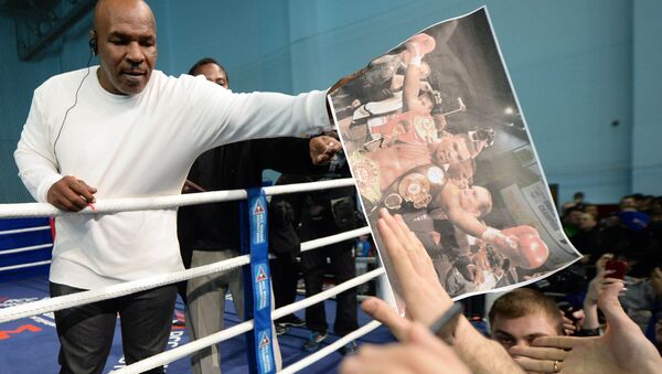 Boxer Mike Tyson during an open boxing master class at the DIVS palace of team sports, Ekaterinburg - Sputnik International