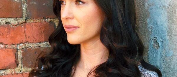 Brittni De La Mora Brittni De La Mora - Sputnik International