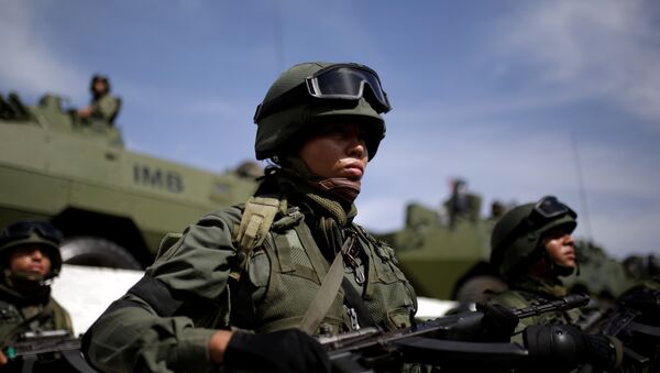Venezuelan soldiers take part in the Zamora 200 military exercise in La Guaira - Sputnik International