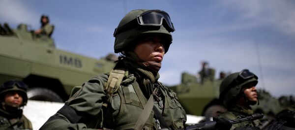 Venezuelan soldiers take part in the Zamora 200 military exercise in La Guaira - Sputnik International