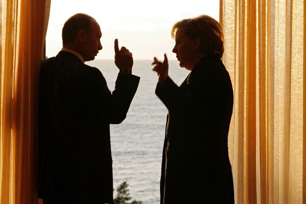 Vladimir Putin: Territorial Integrity, Economic Growth, Multipolarity Vladimir Putin: Territorial Integrity, Economic Growth, Multipolarity - Sputnik International