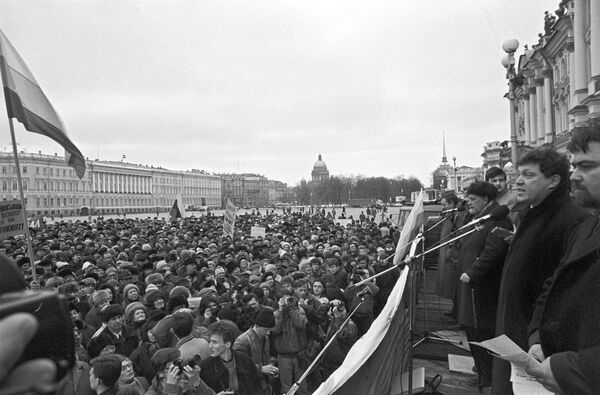 Grigory Yavlinsky: Against Stalinism and the Legacy of the 1990s - Sputnik International