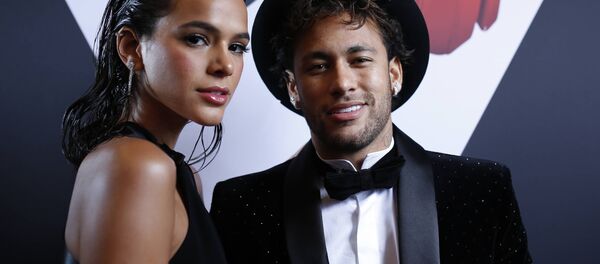 Brazilian footballer Neymar Jr. has celebrated his 26th birthday in style with girlfriend Bruna Marquezine and alongside compatriots Gabriel Jesus and Ronaldo at the lavish Pavillon Cambon in Paris - Sputnik International