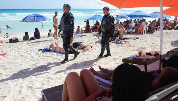 The Mexican federal police patrol a beach in Cancun, Mexico (File) - Sputnik International