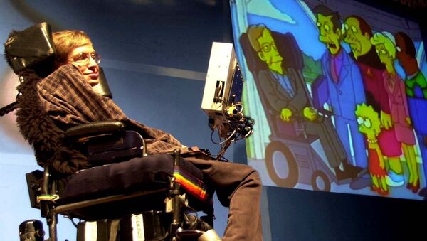 British physicist Stephen Hawking looks, on his screen, at an animated clipping of himself with cartoon characters from popular television serial 'The Simpsons', while addressing a public lecture on 'Science in the future', in Bombay Sunday, Jan. 14, 2001 - Sputnik International