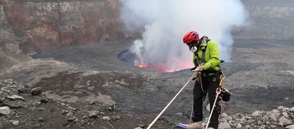 Daredevils Venture Into Spewing Volcano Daredevils Venture Into Spewing Volcano - Sputnik International