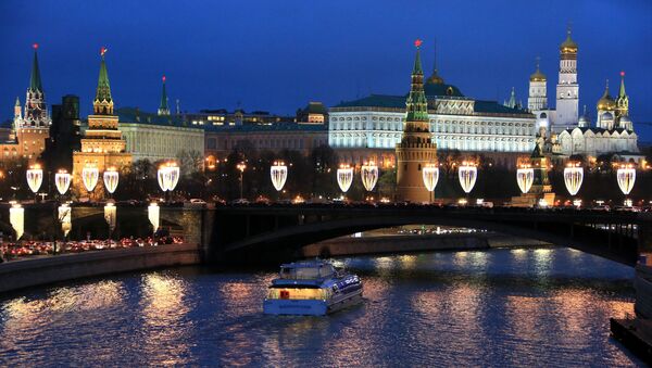 New Year's lights on Bolshoi Kamenny in Moscow - Sputnik International