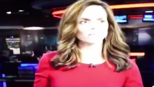 Texas' KRIS-TV news anchor Stephania Jimenez apologizes after vulgar whispers interrupt newscast - Sputnik International