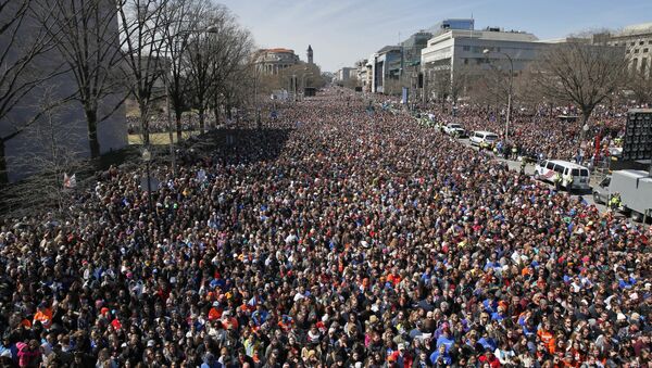 Looking west away from the stage, the crowd fills Pennsylvania Avenue during the March for Our Lives rally in support of gun control, Saturday, March 24, 2018, in Washington. - Sputnik International