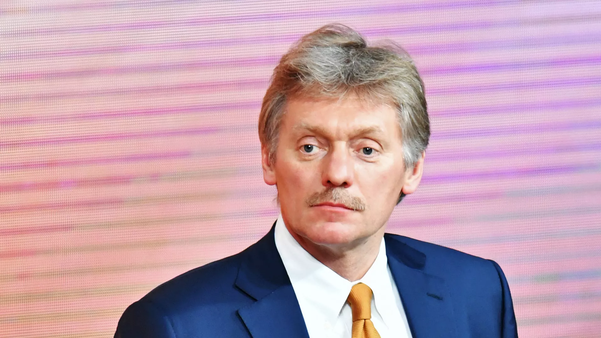 Deputy Chief of Presidential Staff - Presidential Press Secretary Dmitry Peskov during Russian President Vladimir Putin's annual question and answer session at the World Trade Center on Krasnaya Presnya Street, Moscow - Sputnik International, 1920, 16.09.2024