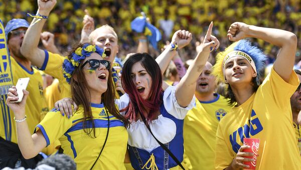 Swedish fans before the UEFA Euro 2016 group stage match between the Italian and Swedish national teams. (File) - Sputnik International