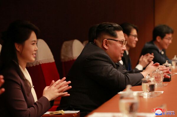 Kim Jong-un Visits South Korean Pop Stars’ Concert - Sputnik International