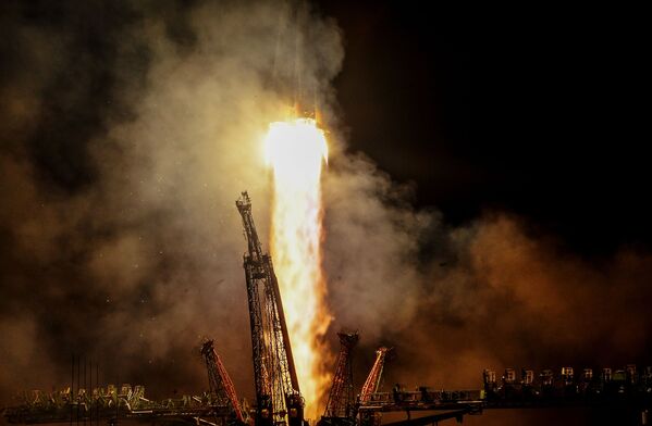 Carrier Rocket Soyuz Starting From Baikonur Cosmodrome - Sputnik International