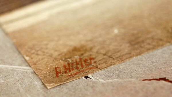 The signature of former German dictator Adolf Hitler is seen on a painting of the old registry office in Munich, at Weidler auction house in Nuremberg November 18, 2014 - Sputnik International