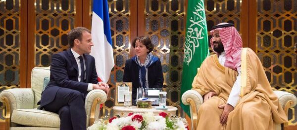 In this Thursday, Nov. 9, 2017, photo released by Saudi Press Agency, SPA, Saudi Crown Prince Mohammed bin Salman, right, meets with French President Emmanuel Macron upon his arrival in Riyadh, Saudi Arabia - Sputnik International