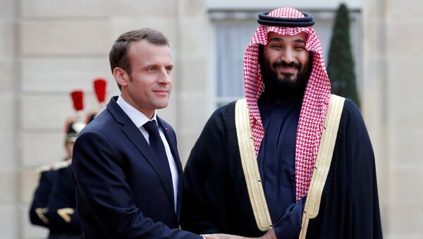 French President Emmanuel Macron welcomes Saudi Arabia's Crown Prince Mohammed bin Salman as he arrives at the Elysee Palace in Paris, France, April 10, 2018 - Sputnik International