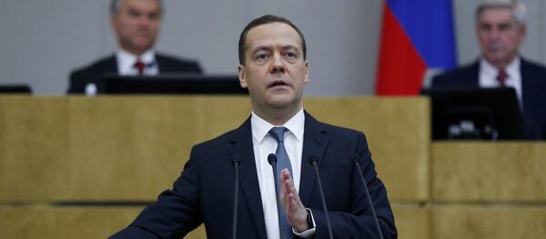 Prime Minister Dmitry Medvedev presents the 2017 Government performance report at the State Duma - Sputnik International