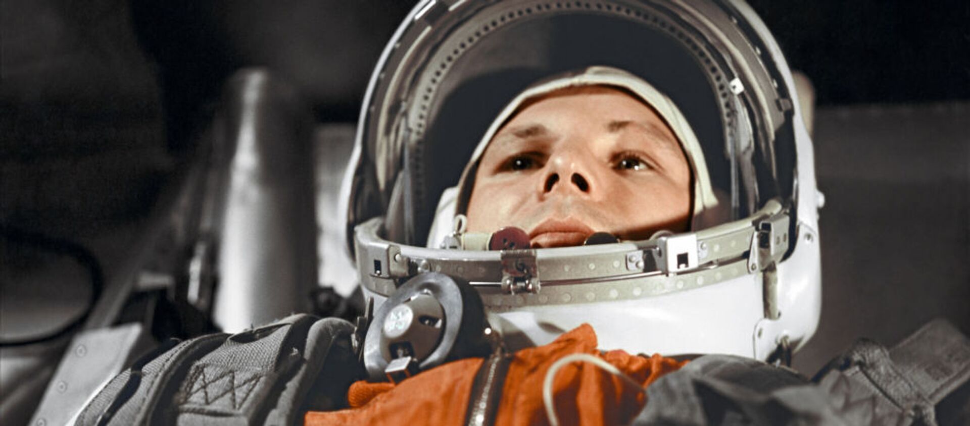 Cosmonaut Yuri Gagarin aboard 'Vostok-1' spacecraft  - Sputnik International, 1920, 12.04.2021