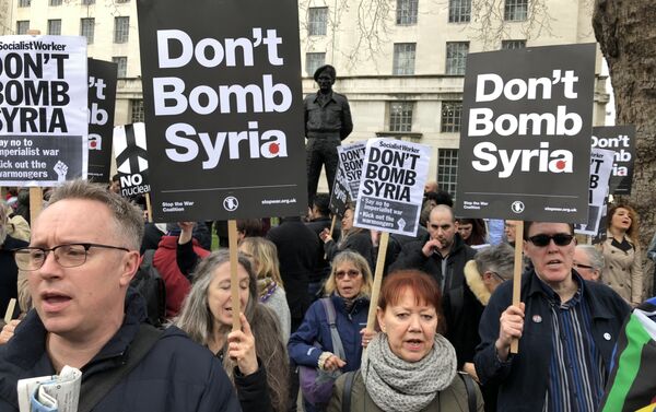 Protest against Britain and the US launching military strikes in Syria - Sputnik International