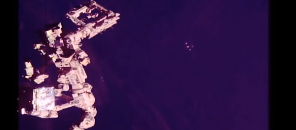 UFOs start blinking lights near ISS - Sputnik International