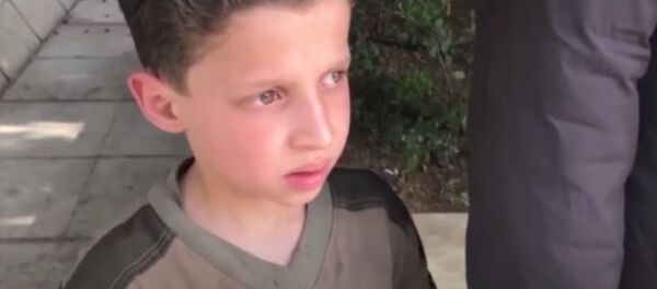 Syria: Boy in White Helmets FAKE Chemical Attack Video Reveals Truth - Sputnik International