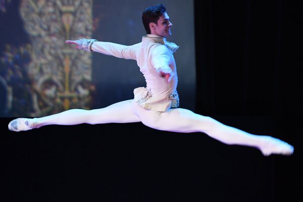 Jacopo Tissi (Bolshoi Theater of Russia) at the gala concert of international ballet stars, Rudolf Nureyev. From the Past into the Future, shown as part of Andris Liepa’s Autographs and Images project at the State Kremlin Palace in Moscow Jacopo Tissi (Bolshoi Theater of Russia) at the gala concert of international ballet stars, Rudolf Nureyev. From the Past into the Future, shown as part of Andris Liepa’s Autographs and Images project at the State Kremlin Palace in Moscow - Sputnik International