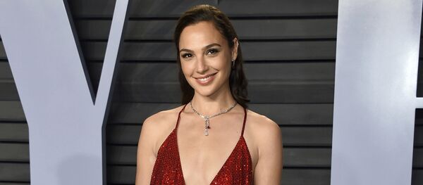 Gal Gadot arrives at the Vanity Fair Oscar Party on Sunday, 4 March 2018, in Beverly Hills, California. Gal Gadot arrives at the Vanity Fair Oscar Party on Sunday, 4 March 2018, in Beverly Hills, California. - Sputnik International